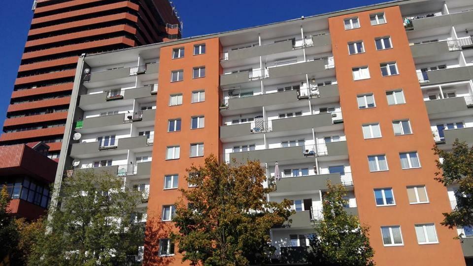 Powstancow Wielkopolskich 12 Poznań Eksteriør bilde